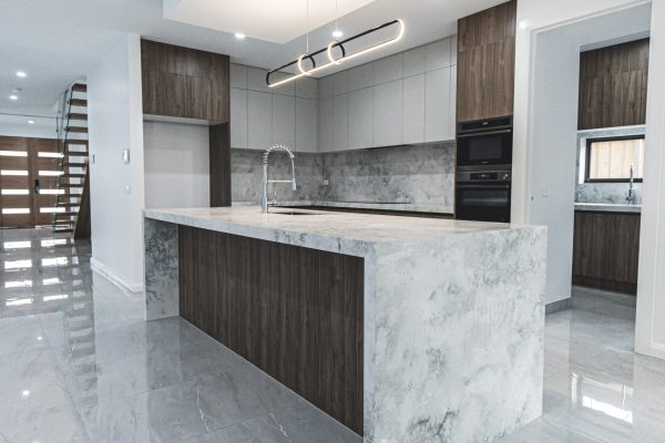 LVD 98 saric (1 of 18)